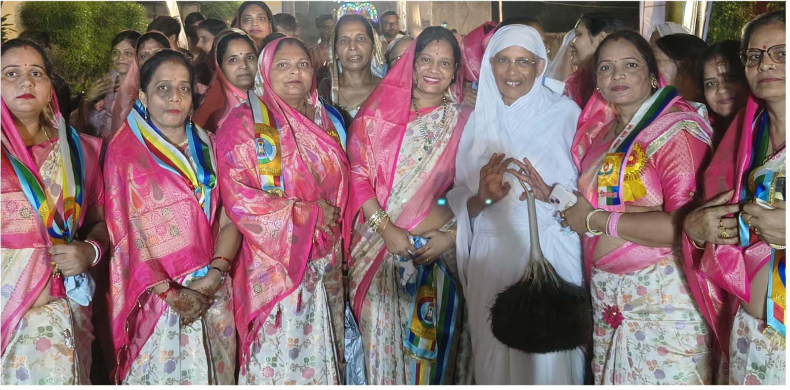 संगममति माताजी के सान्निध्य में निकली भव्य शोभायात्रा: चंदनबाला महिला मंडल की महिलाओं ने की णमोकार महामंत्र की आरती