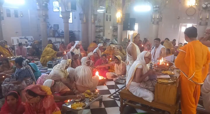 16 दिवसीय शांतिनाथ महामंडल विधान के समापन में दिखी अपार श्रद्धा: श्री शीतलनाथ दिगंबर जैन मंदिर में हवन-पूजन एवं मंत्रोच्चार गूंजे