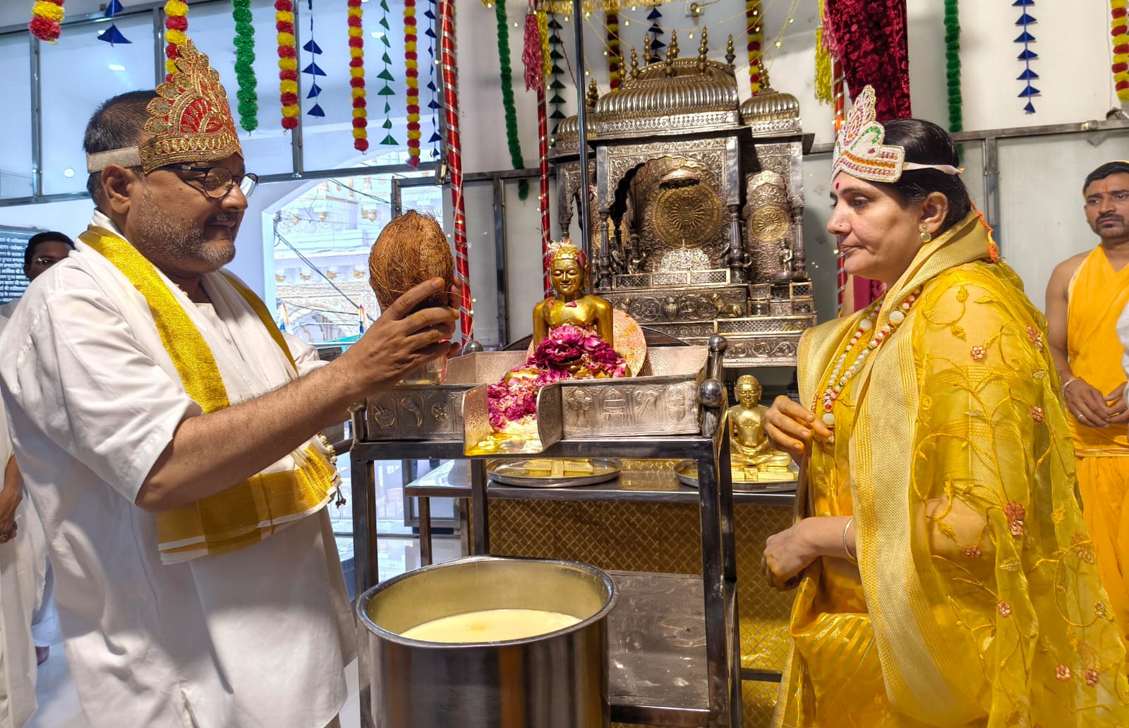 तप से ही आत्मा की शुद्धि और इच्छाओं पर नियंत्रण : सनावद में ब्रह्मचारी संजय भैया ने बताया उत्तम तप धर्म का महत्व