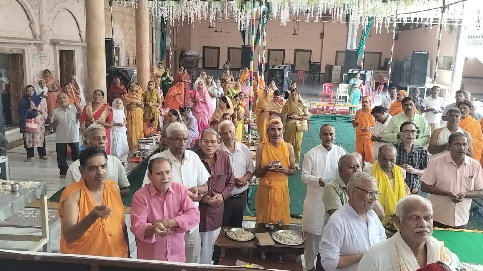 त्याग से आत्मा होती है निर्मल, ममत्व छोड़ना ही सच्चा त्याग : मुरैना के बड़े जैन मंदिर में उमड़ा श्रद्धालुओं का सैलाब