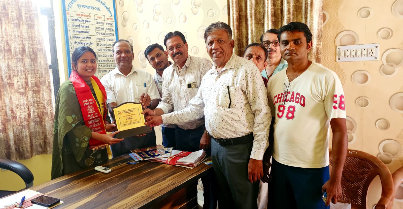 टू-व्हीलर चालक हेलमेट का उपयोग अवश्य करे : महावीर इंटरनेशनल शाखा ने किया डीएसपी सुहानी जैन का स्वागत