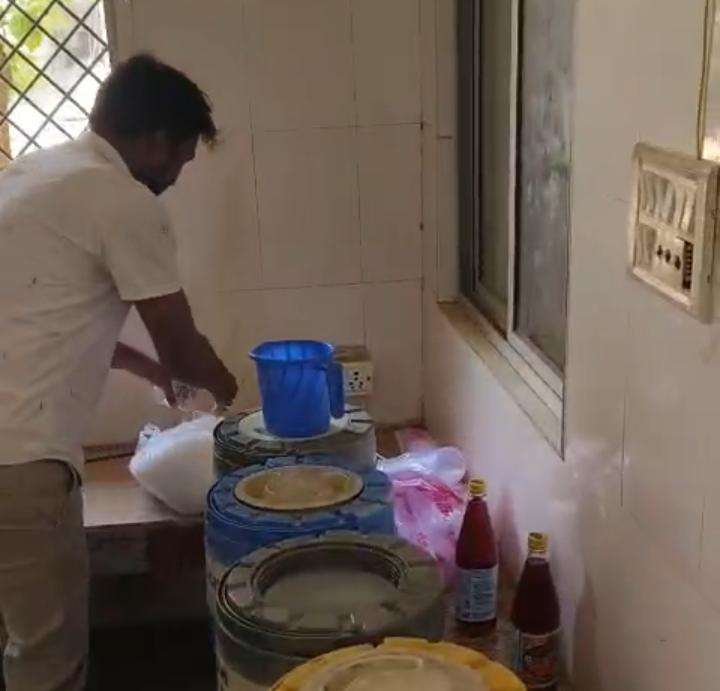 भीषण गर्मी में वैश्य युवा इकाई ने मरीजों और मजदूरों को पिलाया शरबत-ओआरएस: अंबाह सिविल अस्पताल में सेवा कार्य कर लोगों को दी राहत, समाजसेवा का दिया संदेश