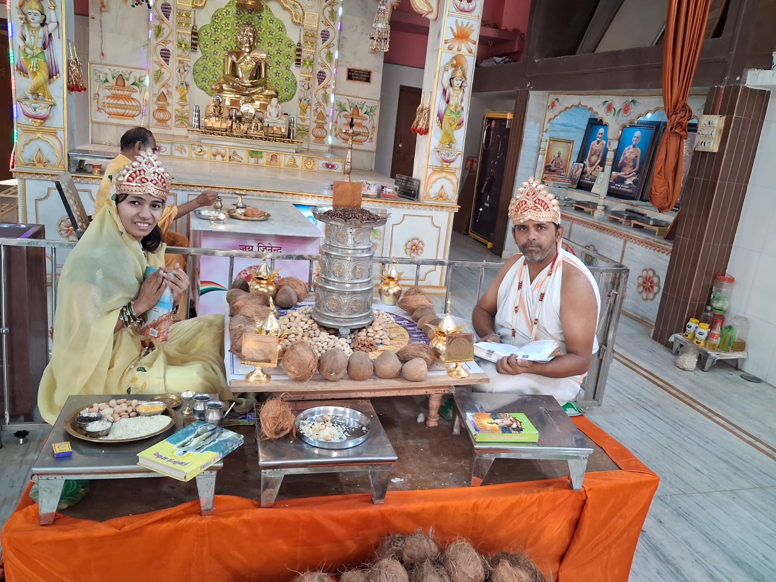 भक्तिभाव से बीता भक्तामर महामंडल विधान का 20वां दिन: श्रद्धालुओं ने की महाशांतिधारा