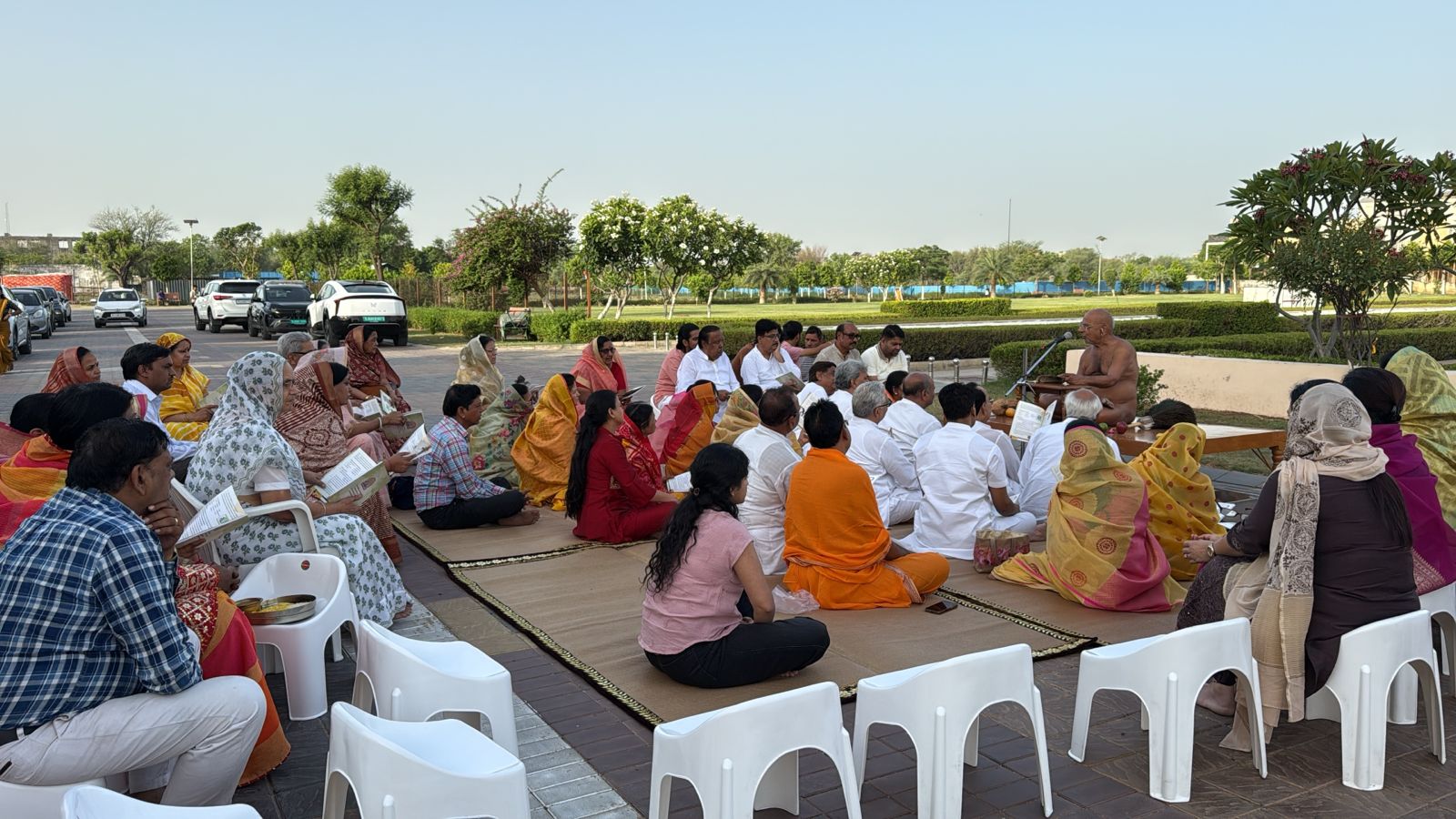 णमोकार मंत्र आत्मशुद्धि विनय, ज्ञान मोक्ष मार्ग की देता है प्रेरणा : आचार्य श्री वर्धमान सागर जी के सानिध्य में हुआ संस्कार शिविर का शुभारंभ