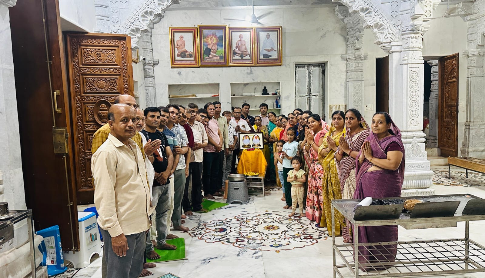 आर्यिका श्रुतमति एवं आर्यिका उपशममति माताजी को विनयांजलि अर्पित की : पीठ दिगंबर जैन मंदिर में हुई सभा में उच्चस्तरीय जांच की मांग