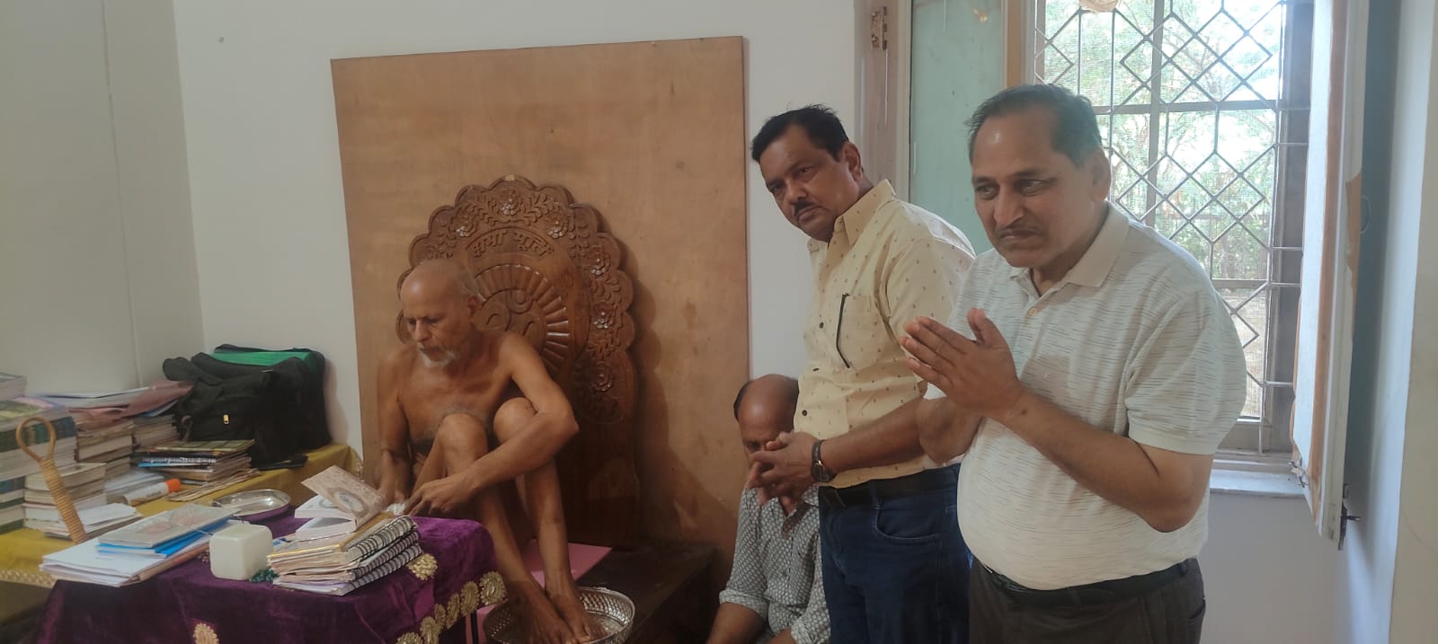 रीवा दुर्घटना के दोषी असामाजिक तत्व दंडित हों : साधुओं के प्रभाव, संयम, त्याग व आशीष से शांति का वातावरण