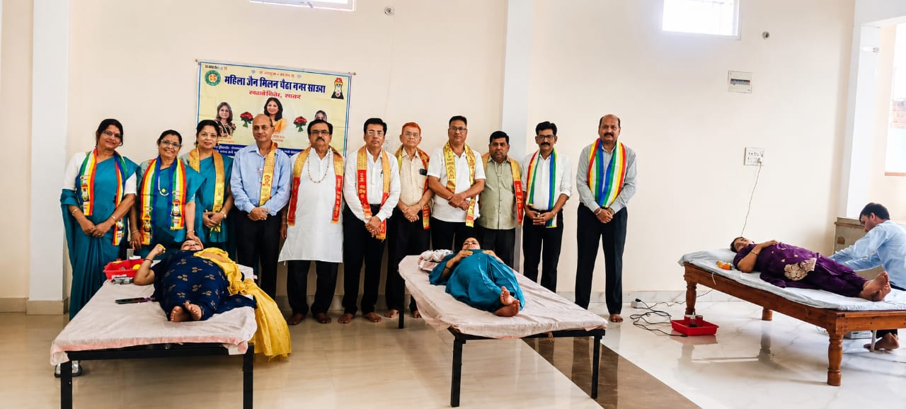 महिला जैन मिलन नेहानगर के तत्वावधान में रक्तदान शिविर सम्पन्न : पुरुषों के साथ महिलाओं ने भी बढ़-चढ़कर किया रक्तदान